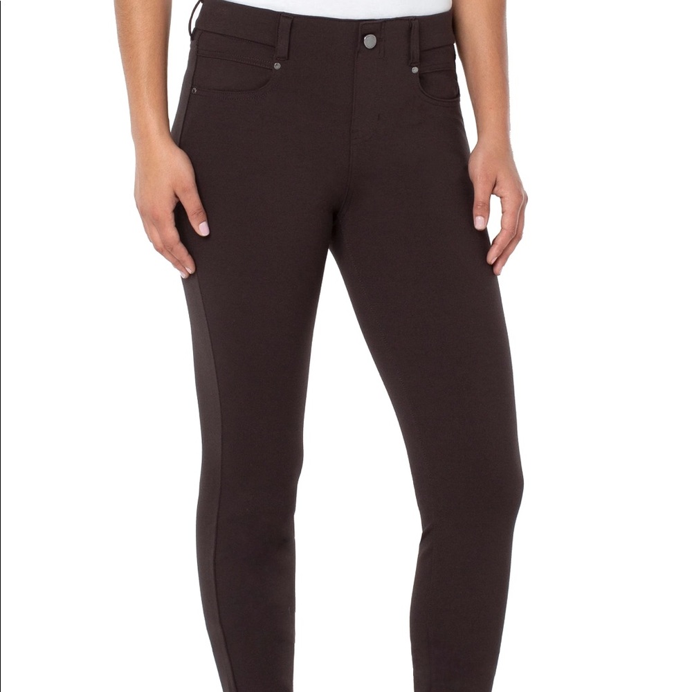 NWT Liverpool the Glider revolutionary Pull on Jeans Chocolate  Size 0